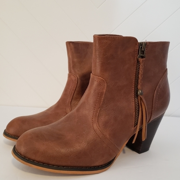 Brown Fringed Ankle Boots Women’s Size 10 - Picture 3 of 9